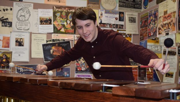 Grande première pour un jeune percussionniste de Moncton